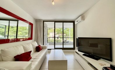 Venta apartamento en Punta Este, 2 dormitorios, 2 baños, parrillero propio