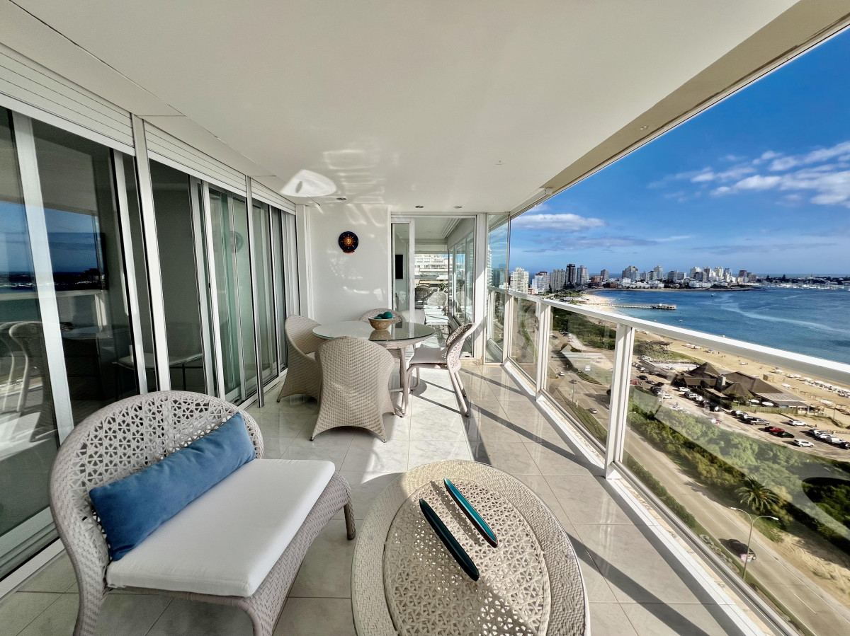 venta apartamento en playa mansa, 4 dormitorios, penthouse