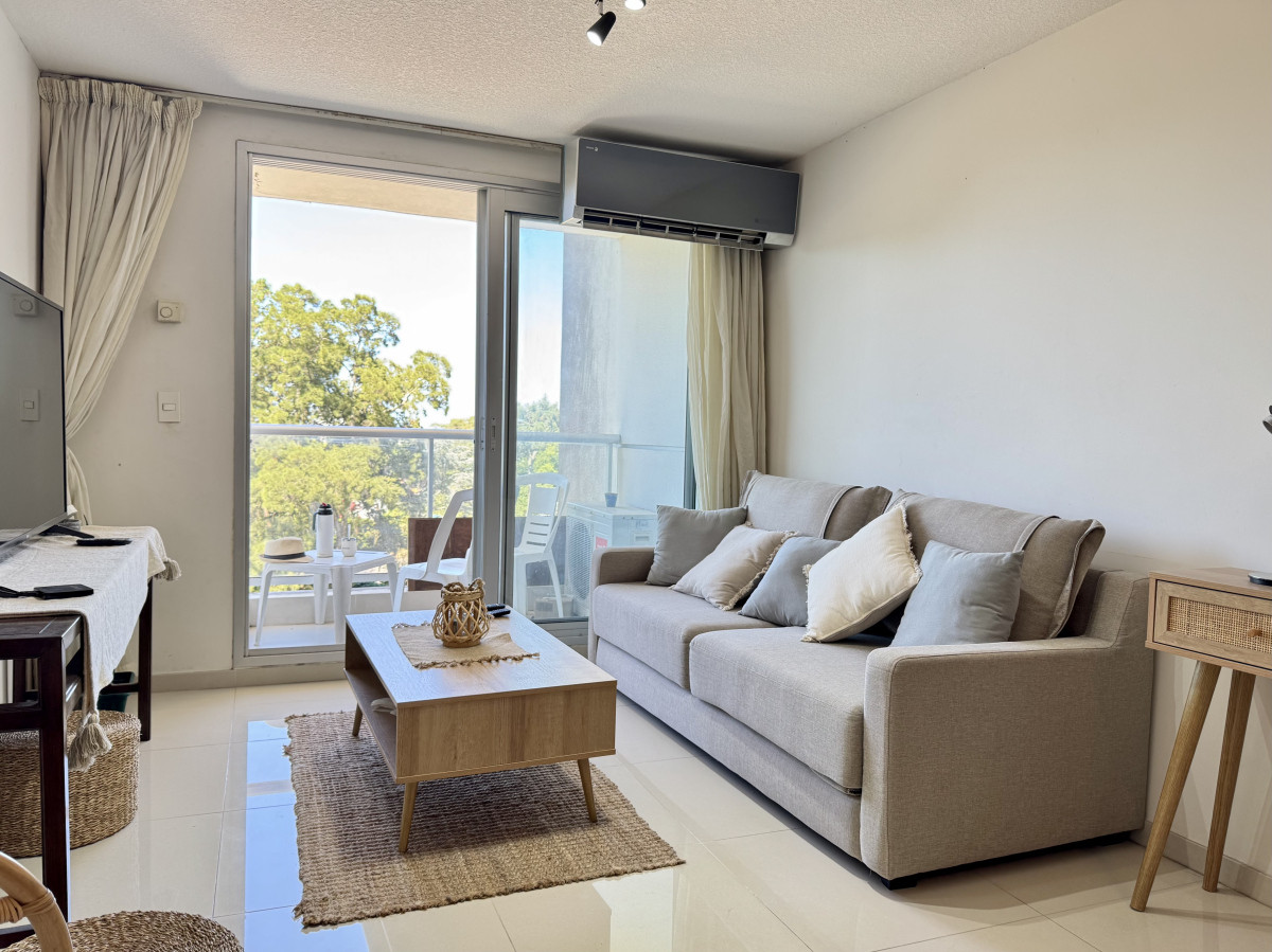 Venta apartamento en Roosevelt, dos dormitorios, dos baños   garage