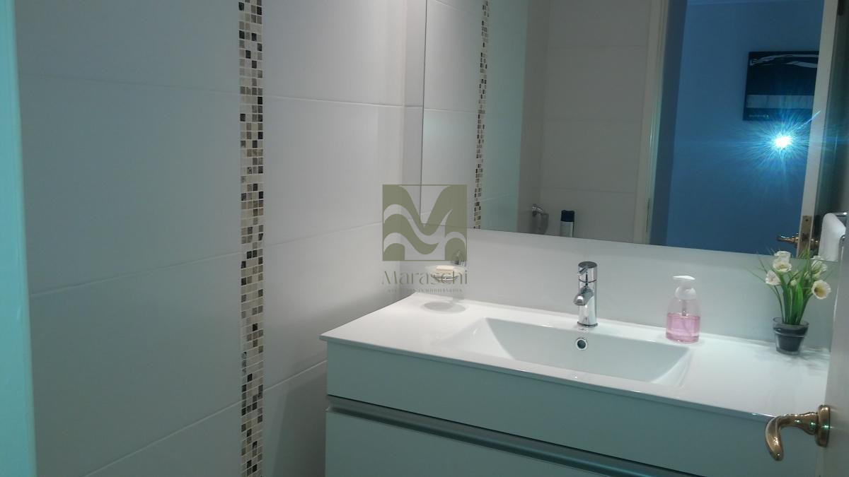 Casa ID.18 - Venta casa en Playa mansa, 4 dormitorios, piscina