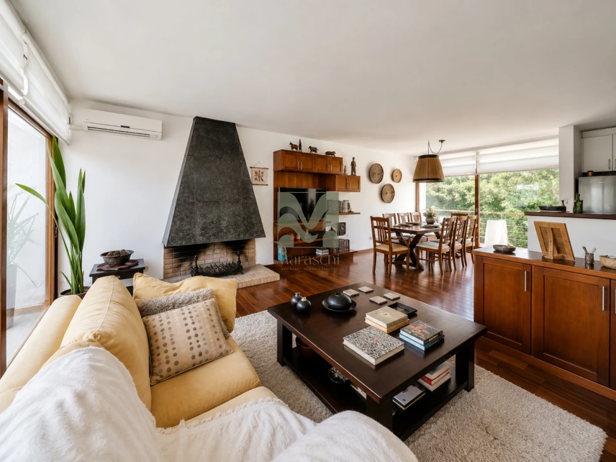 Casa ID.33 - Venta Casa en  Playa Mansa, 4 dormitorios, 4 baños, Piscina