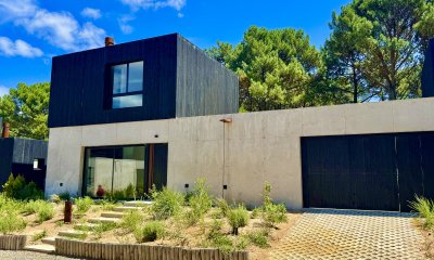 Venta Casa en Punta Ballena, 3 dormitorios y 3 baños, barrio privado