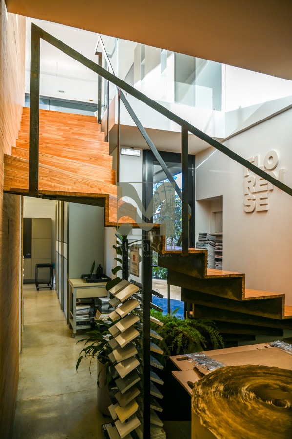 Local Comercial ID.868 - Alquiler Local Comercial en Punta del Este