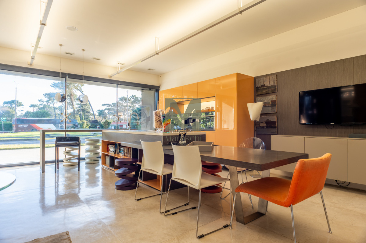 Local Comercial ID.868 - Alquiler Local Comercial en Punta del Este