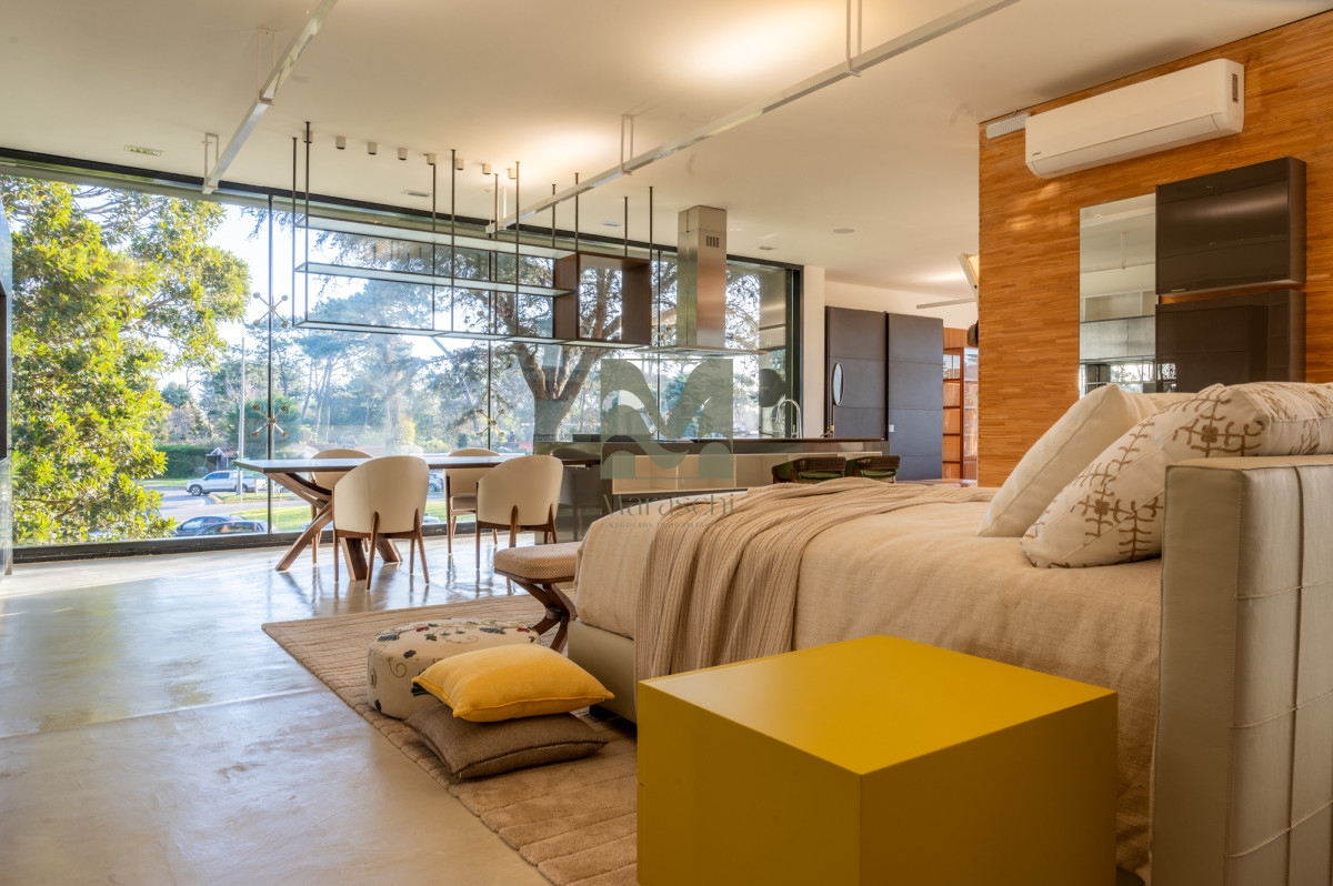 Local Comercial ID.868 - Alquiler Local Comercial en Punta del Este