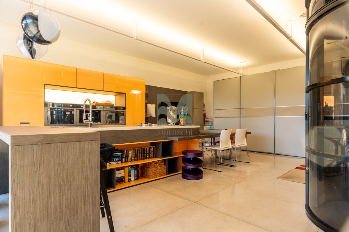 Local Comercial ID.868 - Alquiler Local Comercial en Punta del Este