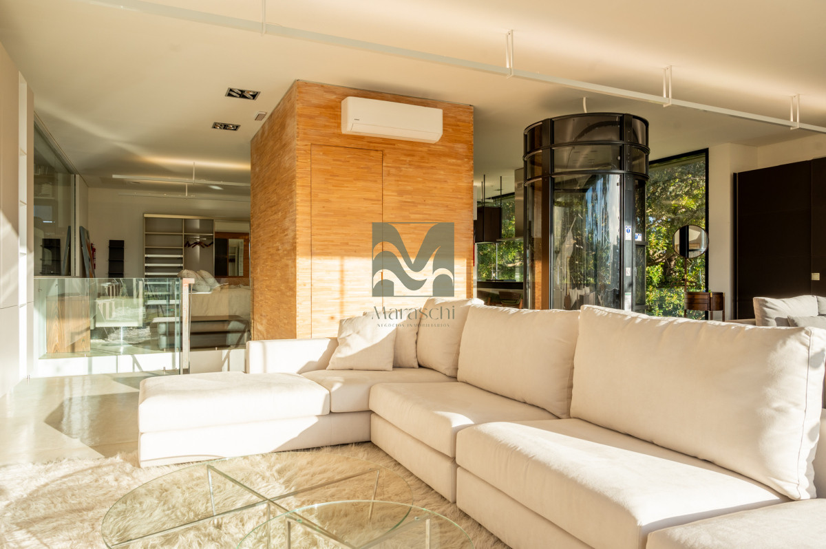 Local Comercial ID.868 - Alquiler Local Comercial en Punta del Este