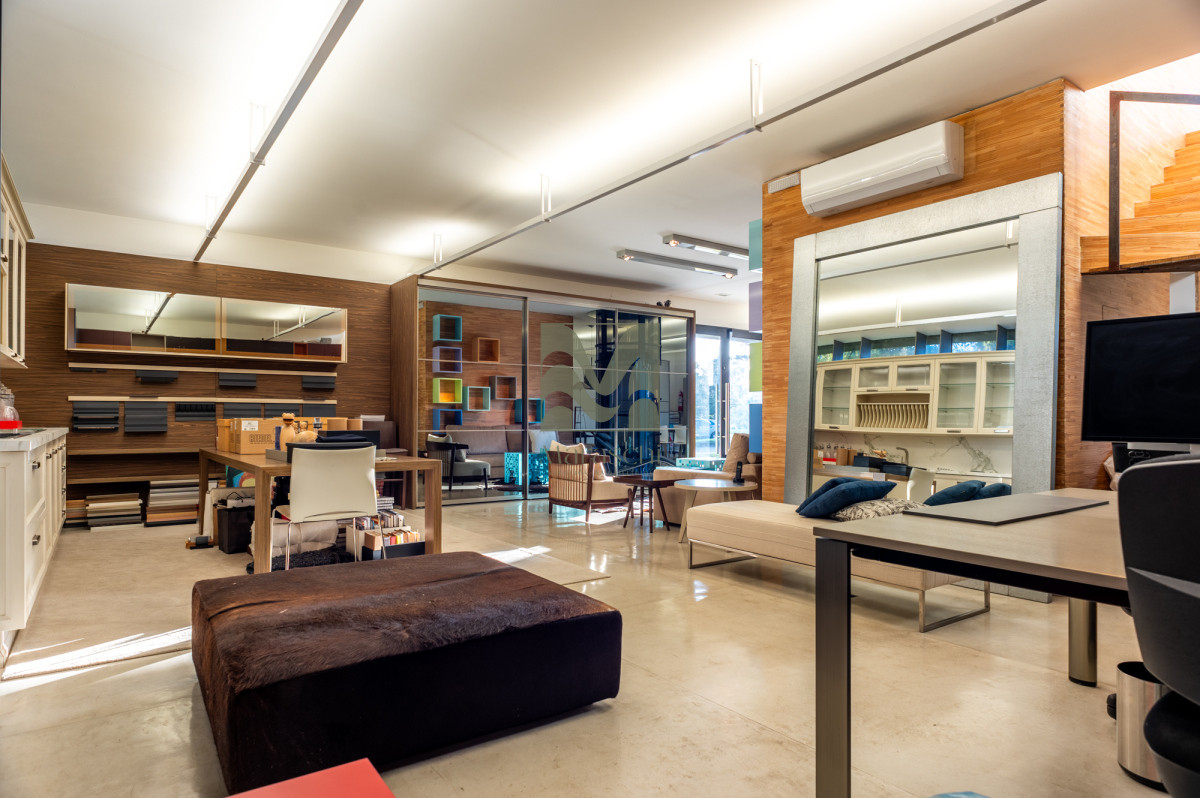 Local Comercial ID.868 - Alquiler Local Comercial en Punta del Este