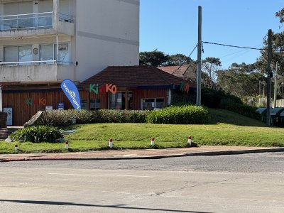 Alquiler de Local Comercial, Primera Línea Playa Mansa