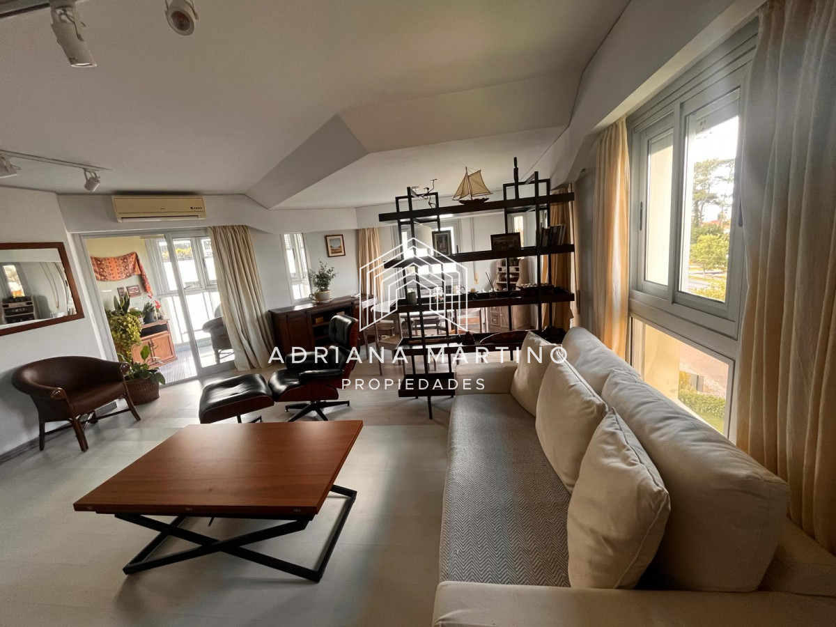 Shopping - GoPunta - Portal Inmobiliario de Punta del Este - Maldonado