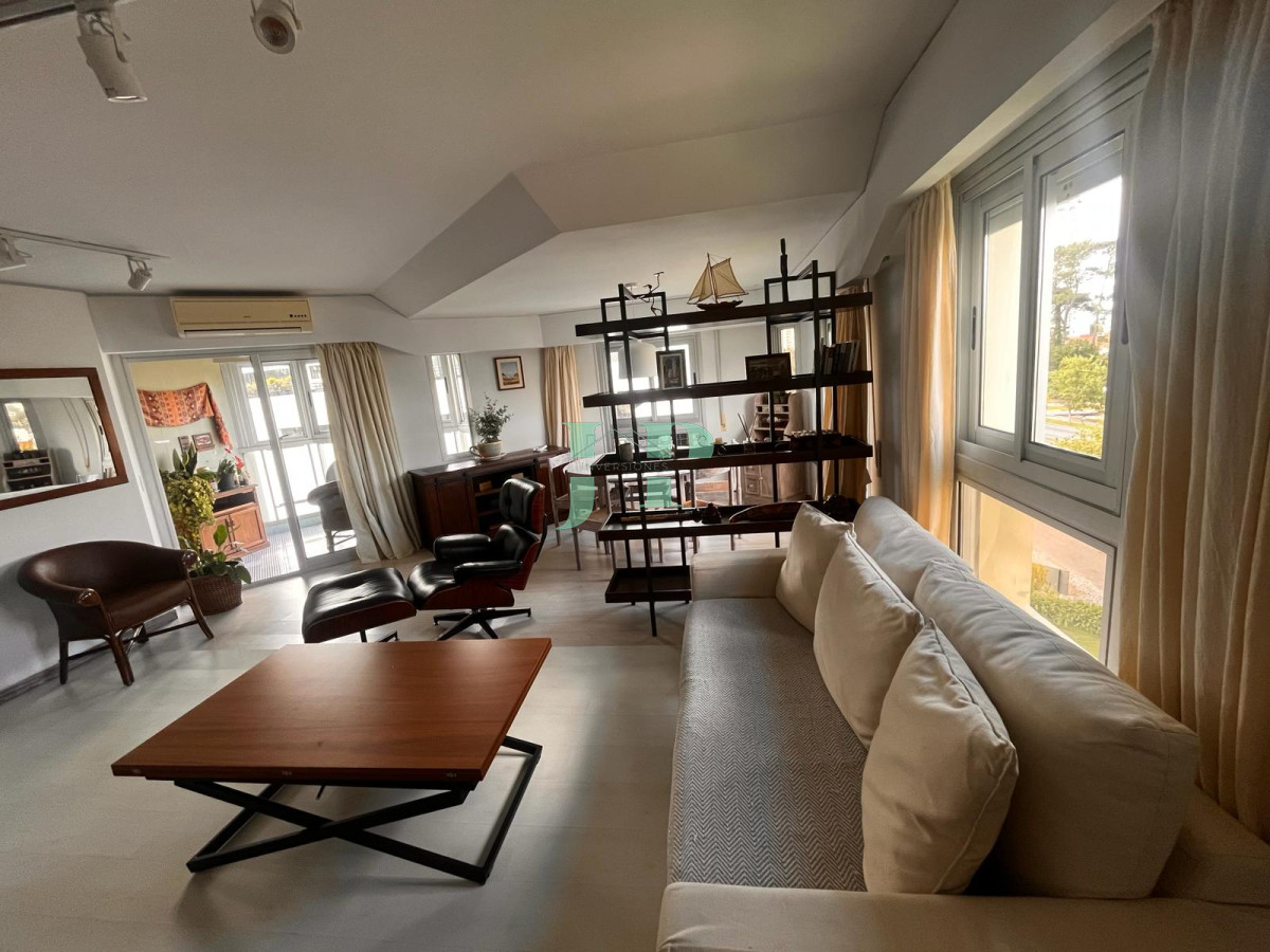 Apartamento ID.680 - Venta apartamento de 3 dormitorios reciclado 