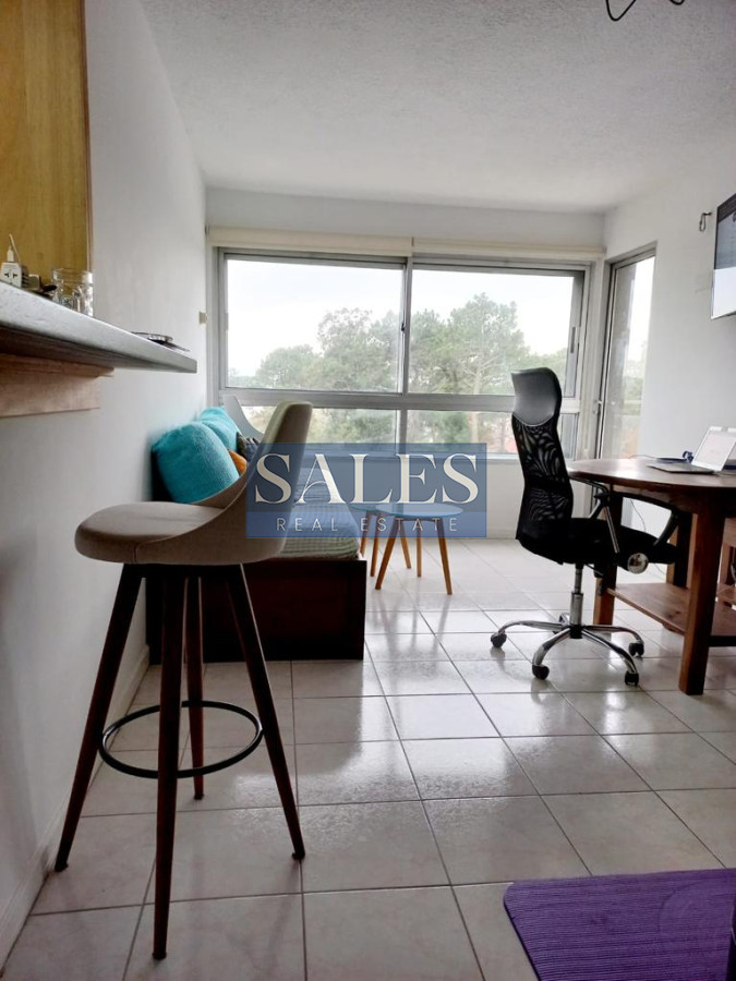 Apartamento ID.564 - Venta apartamento en Punta Del Este 1 dormitorio reciclado, losa radiante, terraza, garage.