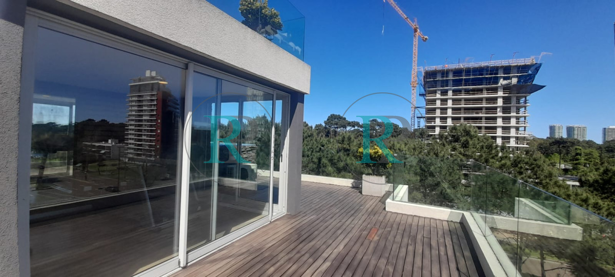 Apartamento ID.2328 - VENTA DE APARTAMETNO DE 2 DORMITORIOS Y 2 BAÑOS, CANTEGRIL PUNTA DEL ESTE 