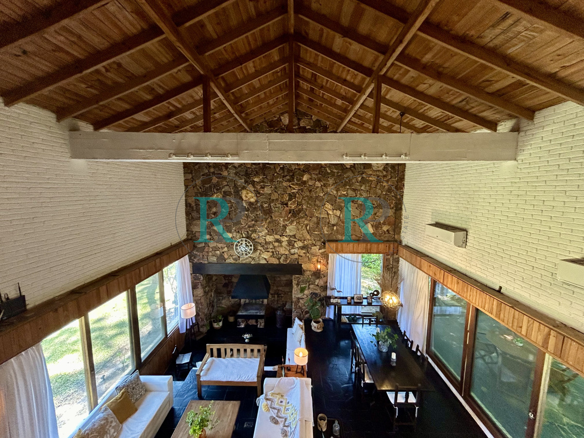Casa ID.2192 - VENTA DE CASA DE 3 DORMITORIOS Y 2 BAÑOS, CANTEGRIL PUNTA DEL ESTE 