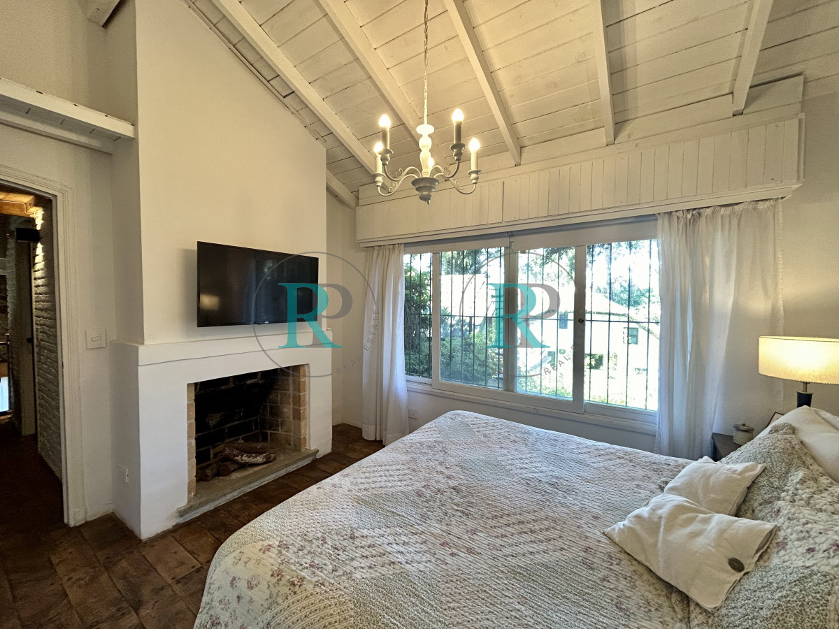 Casa ID.2192 - VENTA DE CASA DE 3 DORMITORIOS Y 2 BAÑOS, CANTEGRIL PUNTA DEL ESTE 