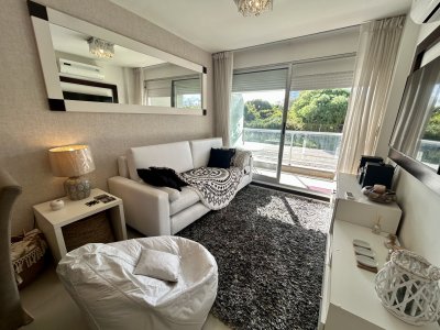 VENTA APARTAMENTO 1 DORMITORIO Y 1 BAÑO  EN AYDI GRILL, PUNTA DEL ESTE