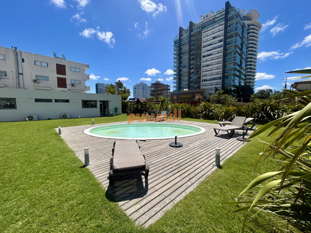Apartamento ID.2741 - Venta apartamento de 2 dormitorios, 3 baños y doble garage en brava.