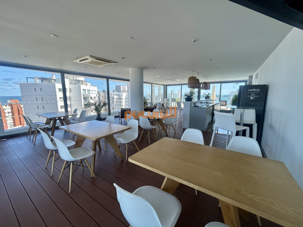 Apartamento ID.2741 - Venta apartamento de 2 dormitorios, 3 baños y doble garage en brava.