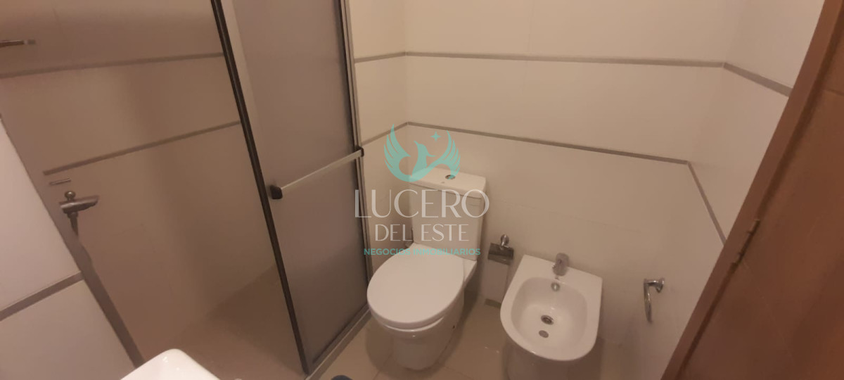 Apartamento ID.1034 - ALQUILER  INVERNAL DE APARTAMENTO DE 1 DORMITORIO Y UN BAÑOS, AYDI GRILL, PUNTA DEL ESTE 
