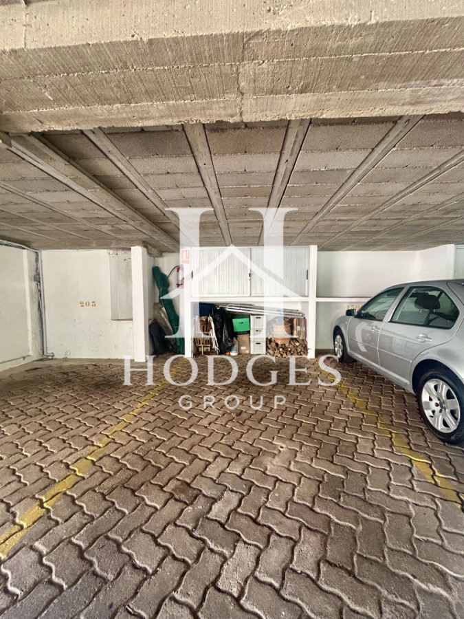 Apartamento ID.121 - Venta apartamento de 3 dormitorios y 2 baños, Av Roosevelt Punta del Este 