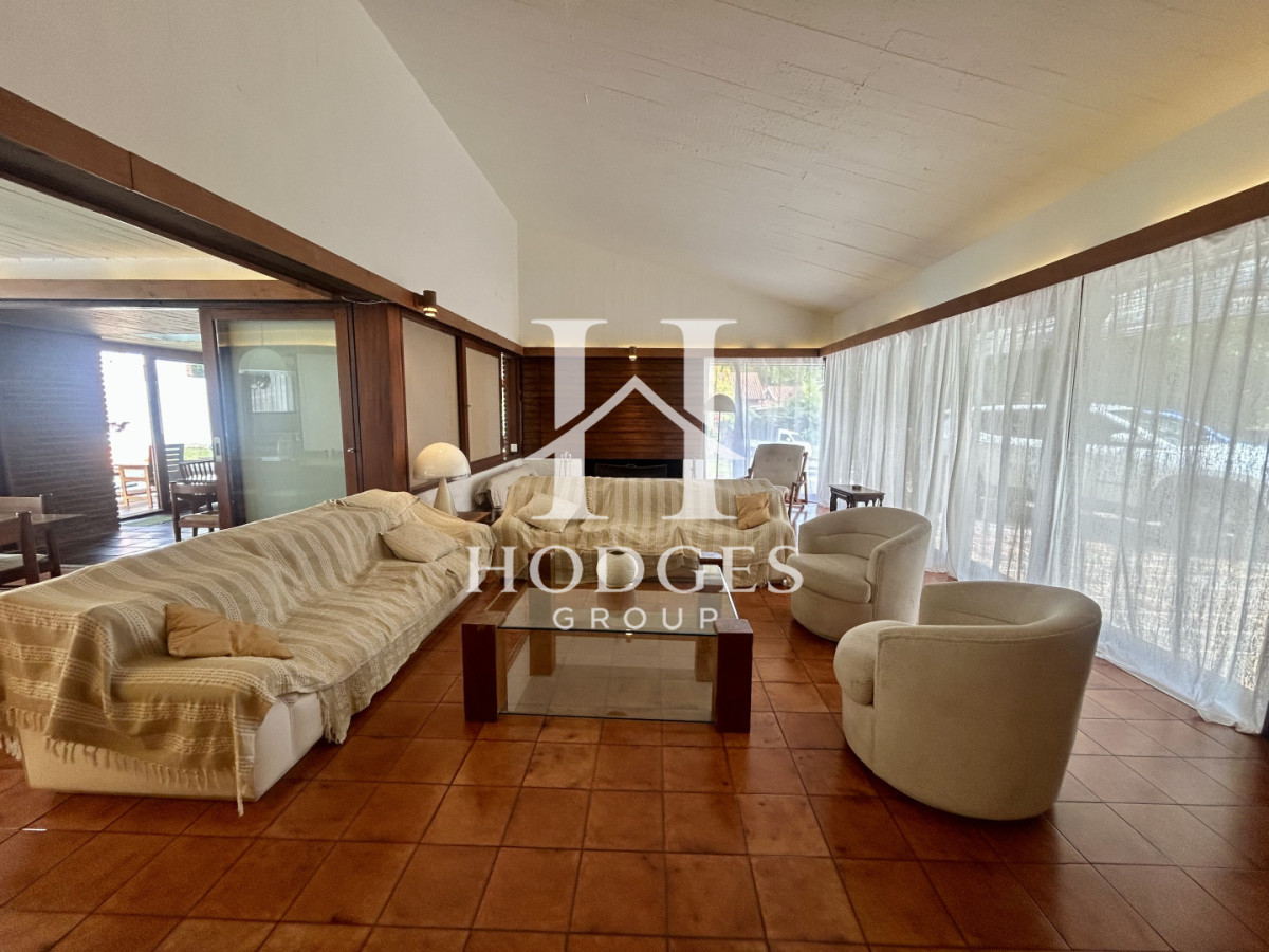 Casa ID.290 - Venta casa en Cantegril con 4 dormitorios y 3 baños en Cantegril 