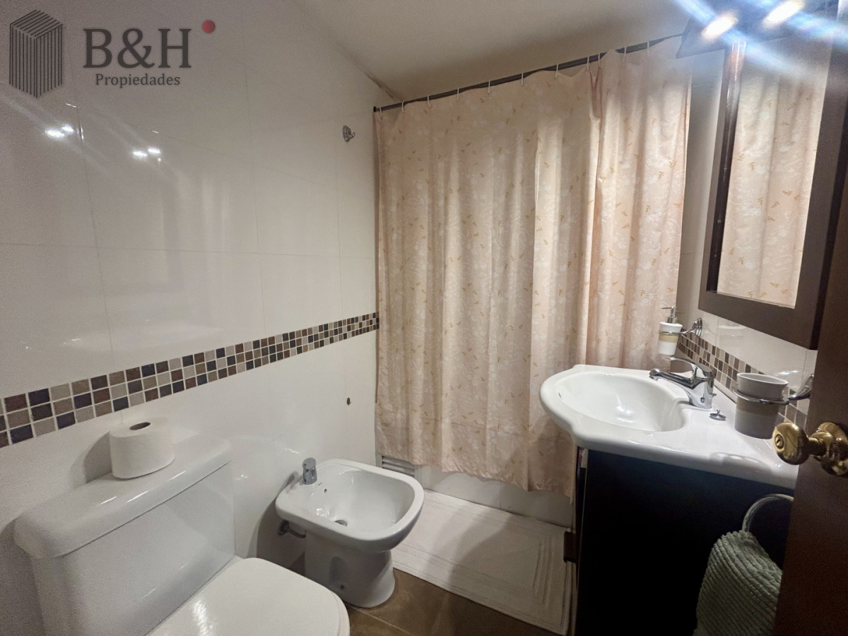 Apartamento ID.6901 - Venta apartamento de 3 dormitorios y 2 baños, Av Roosevelt Punta del Este 