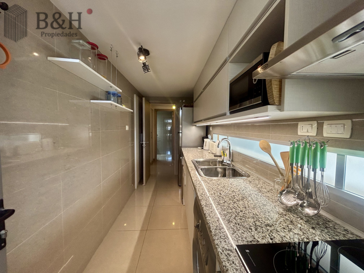 Apartamento ID.6750 - Venta apartamento de 2 dormitorios, 3 baños y doble garage en brava.