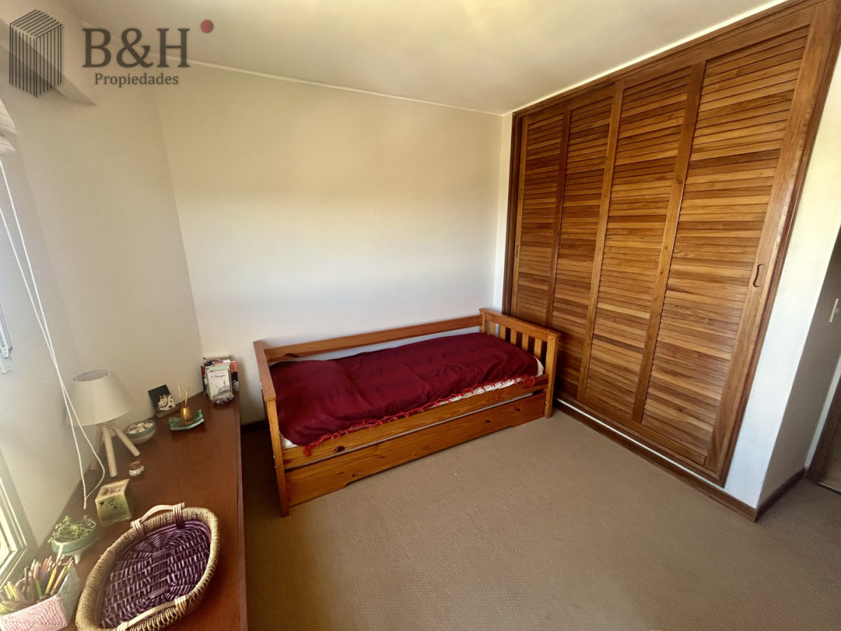 Apartamento ID.6901 - Venta apartamento de 3 dormitorios y 2 baños, Av Roosevelt Punta del Este 