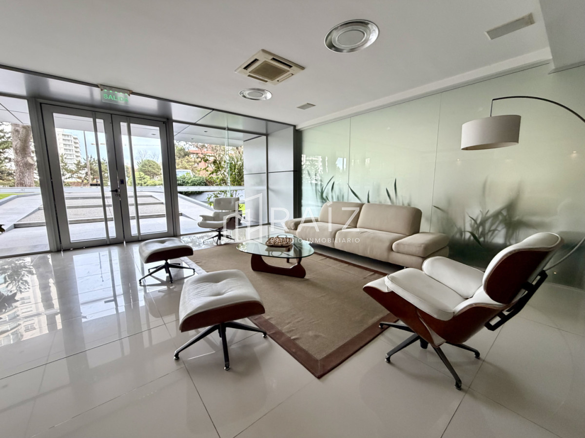Apartamento ID.12404 - Venta apartamento 2 dormitorios y 2 baños Be Punta 