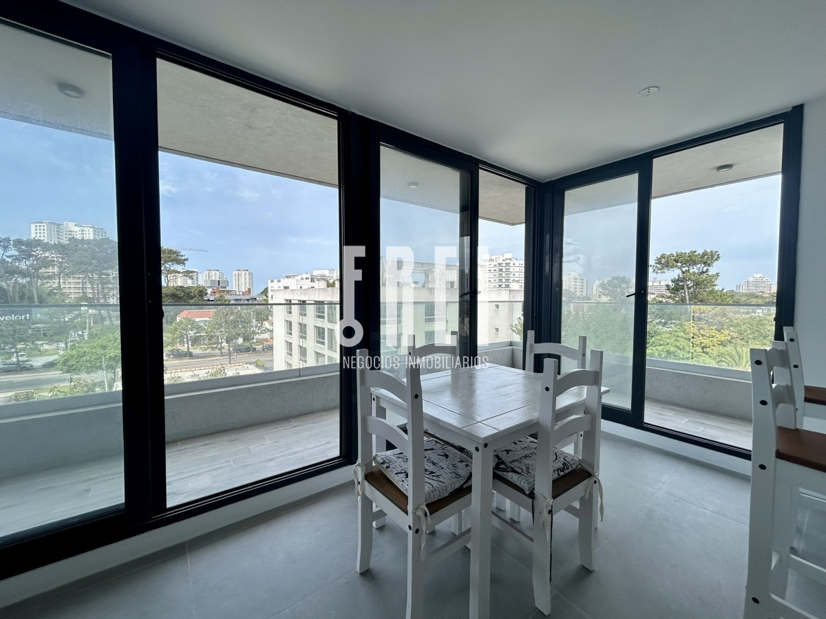 Apartamento ID.100 - VENTA DE APARTAMENTO A ESTRENAR DE 1 DORMITORIO Y 1 BAÑO, AYDI GRILL PUNTA DEL ESTE 
