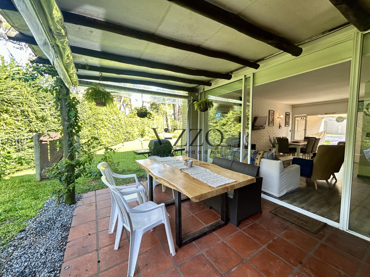 Casa ID.1376/VENTA-DE-CASA-DE-2-DORMITORIOS-Y-2-BAÑOS,-PLAYA-BRAVA,-SAN-RAFAEL-PUNTA-DEL-ESTE- - VENTA DE CASA DE 2 DORMITORIOS Y 2 BAÑOS, PLAYA BRAVA, SAN RAFAEL PUNTA DEL ESTE 