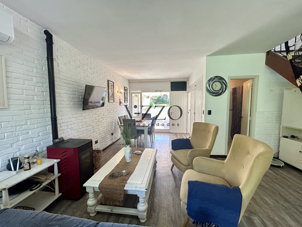 Casa ID.1376/VENTA-DE-CASA-DE-2-DORMITORIOS-Y-2-BAÑOS,-PLAYA-BRAVA,-SAN-RAFAEL-PUNTA-DEL-ESTE- - VENTA DE CASA DE 2 DORMITORIOS Y 2 BAÑOS, PLAYA BRAVA, SAN RAFAEL PUNTA DEL ESTE 