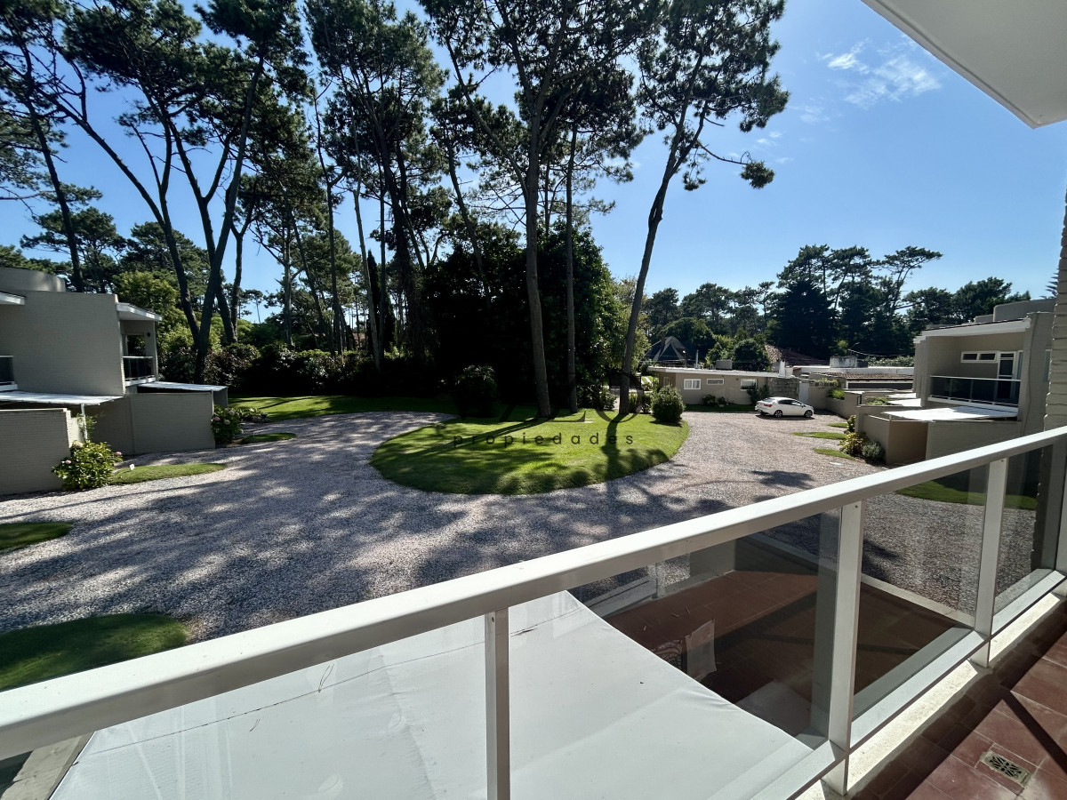 Casa ID.1376/VENTA-DE-CASA-DE-2-DORMITORIOS-Y-2-BAÑOS,-PLAYA-BRAVA,-SAN-RAFAEL-PUNTA-DEL-ESTE- - VENTA DE CASA DE 2 DORMITORIOS Y 2 BAÑOS, PLAYA BRAVA, SAN RAFAEL PUNTA DEL ESTE 