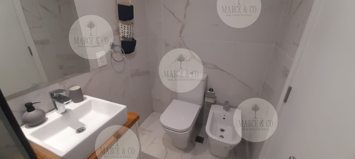Apartamento ID.2333 - ALQUILER TEMPORADA : APARTAMENTO DE 1 DORMRITORIO Y 1 BAÑO, EDIFICIO VIEW, PUNTA DEL ESTE 
