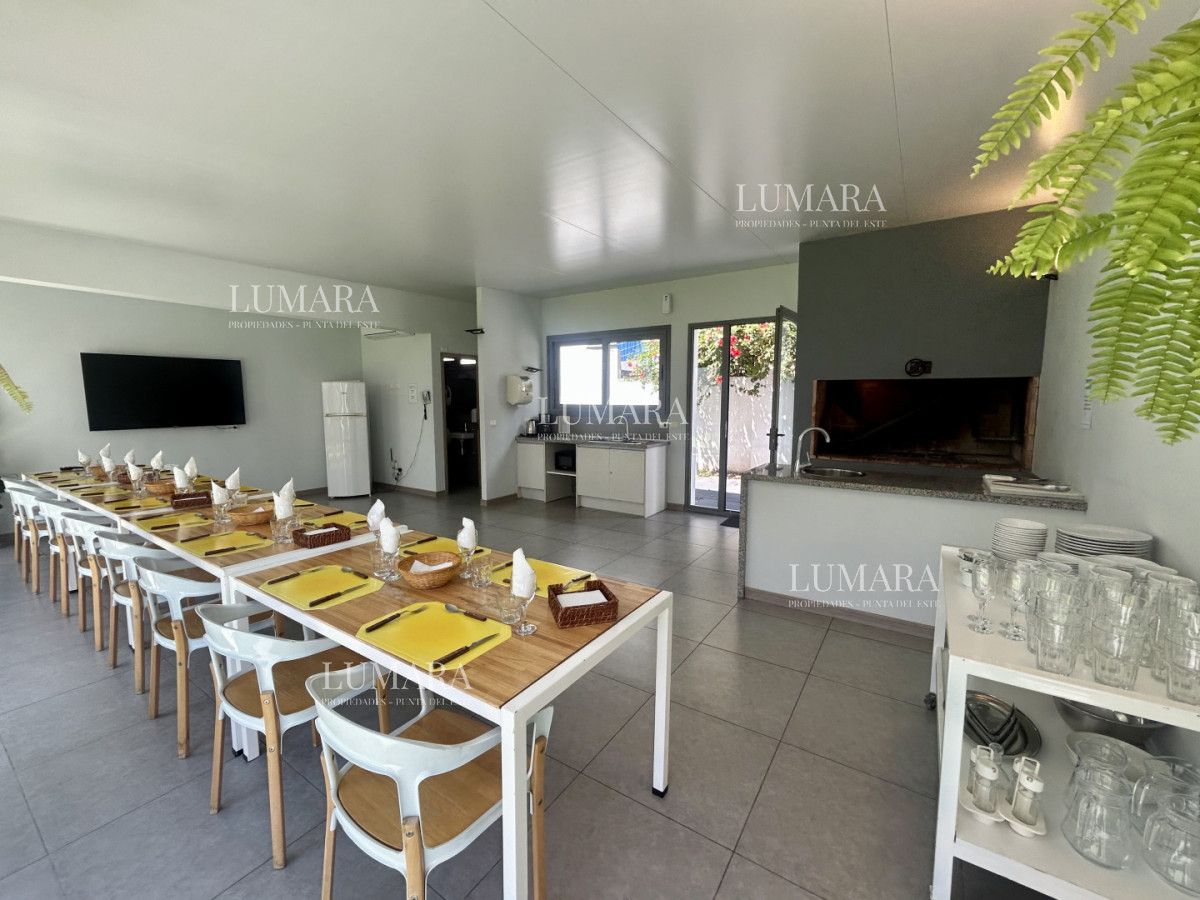 Apartamento ID.3082 - Venta apartamento de 2 dormitorios, 3 baños y doble garage en brava.