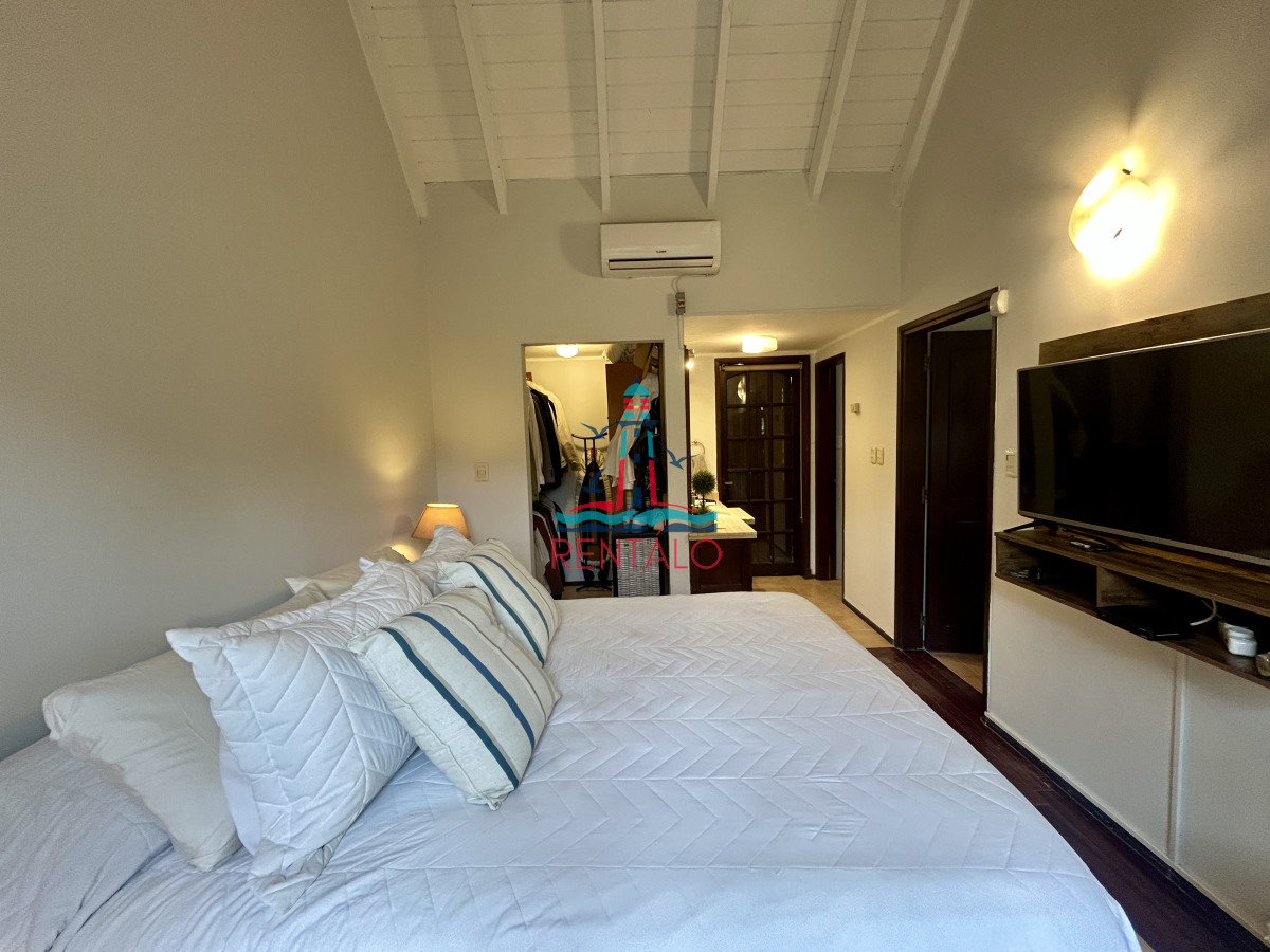 Casa ID.271 - Venta casa de 3 dormitorios y 2 baños dependencia barbacoa y piscina en rincón del indio 
