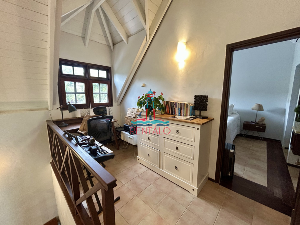 Casa ID.271 - Venta casa de 3 dormitorios y 2 baños dependencia barbacoa y piscina en rincón del indio 
