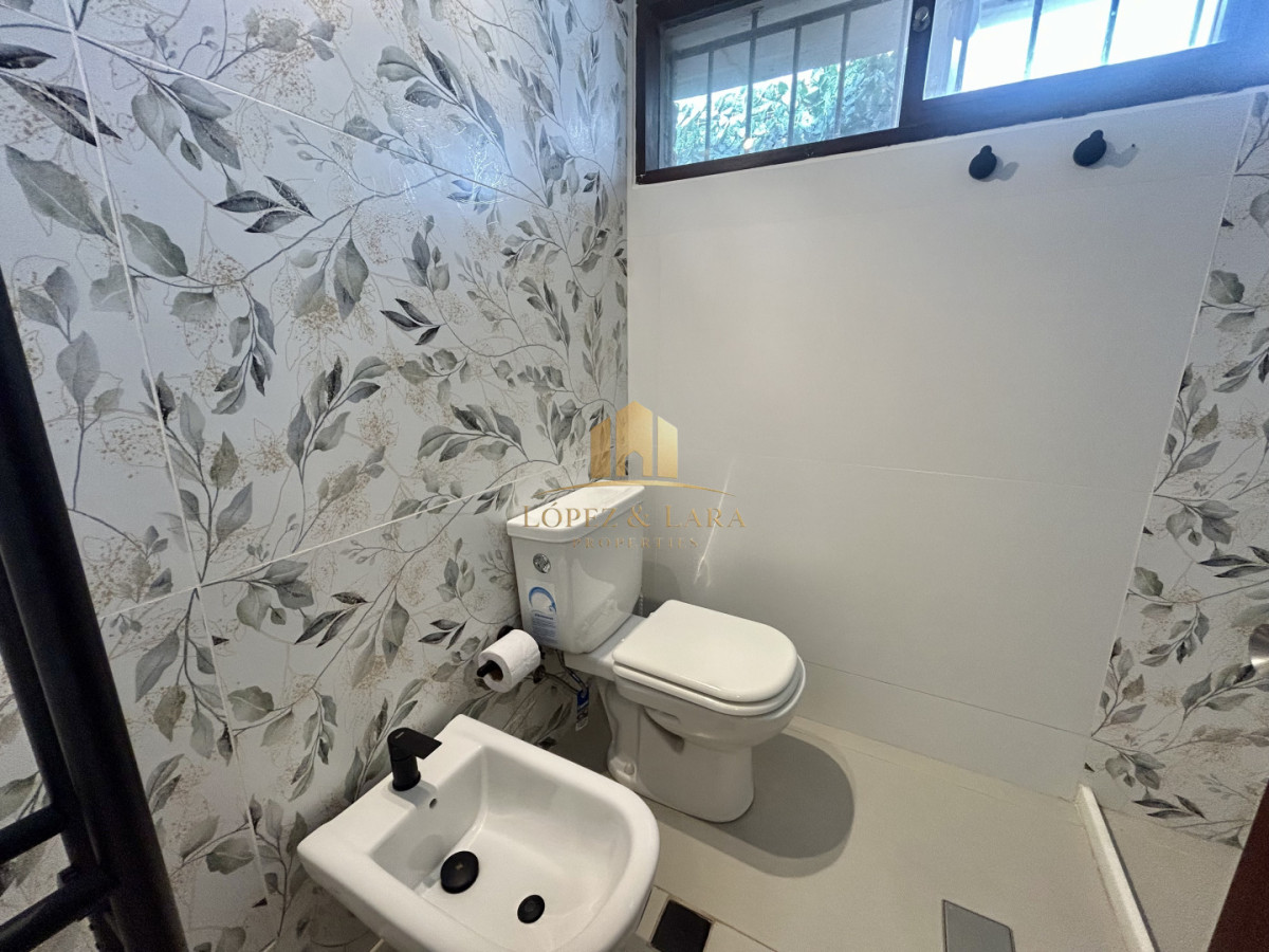 Casa ID.321 - Venta casa en Cantegril con 4 dormitorios y 3 baños en Cantegril 