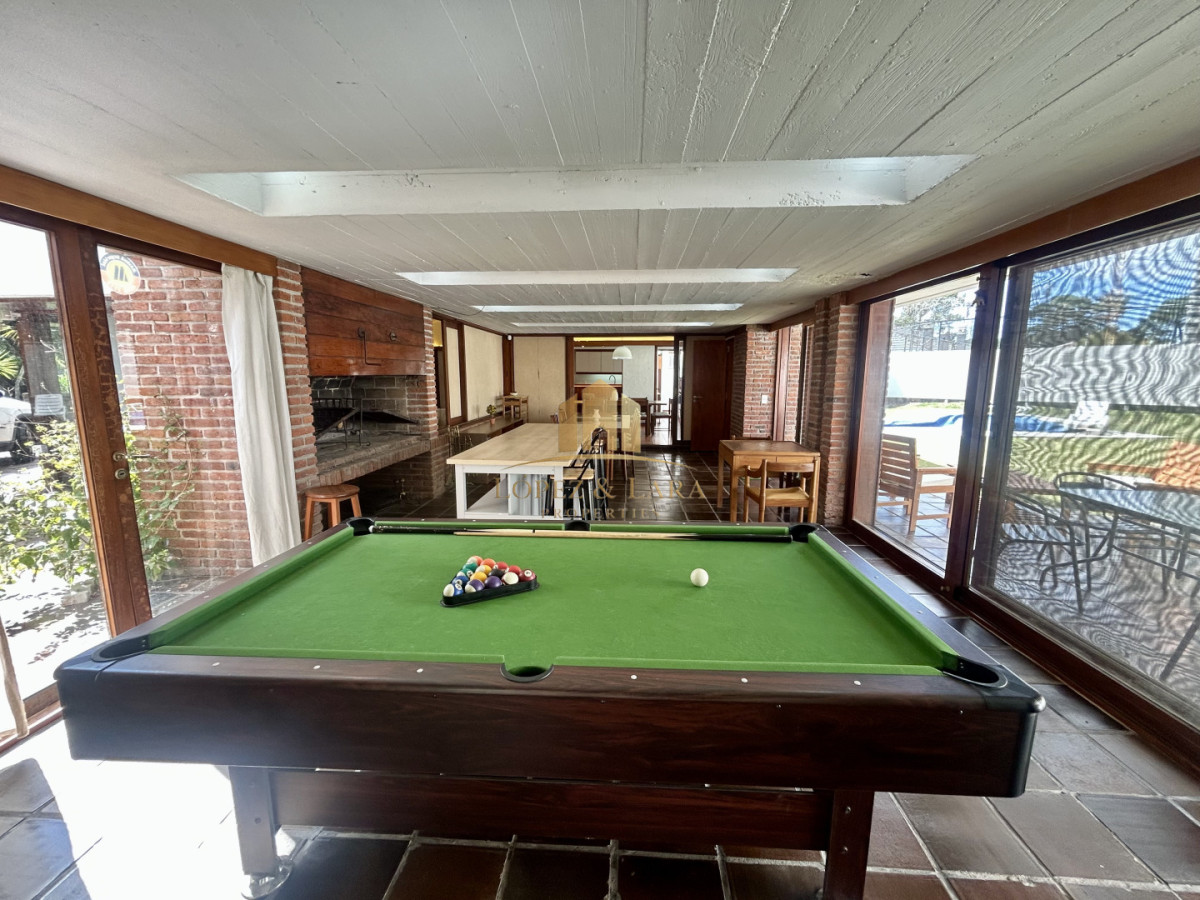 Casa ID.321 - Venta casa en Cantegril con 4 dormitorios y 3 baños en Cantegril 