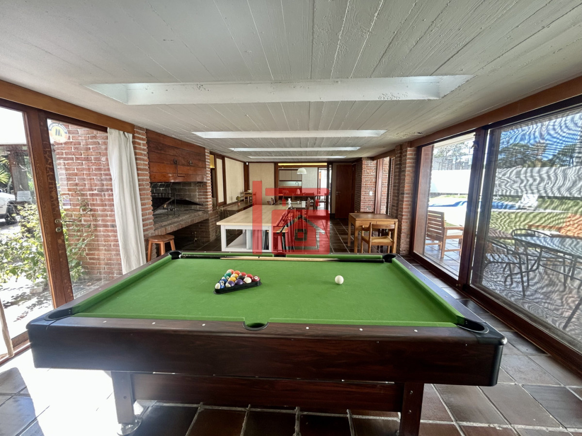 Casa ID.762 - Venta casa en Cantegril con 4 dormitorios y 3 baños en Cantegril 