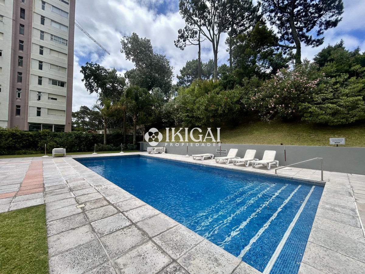 Apartamento ID.268 - VENTA DE APARTAMENTO DE 3 DORITORIOS Y 2 BAÑOS (1 SUITE) Av ROSSEVELT, PUNTA DEL ESTE 