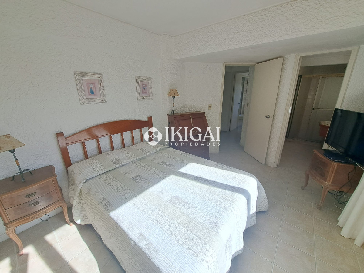 Apartamento ID.65 - VENTA APARTAMENTO DE 3 DORMITORIOS 2 BAÑOS 1 SUITE PLAYA MANSA PUNTA DEL ESTE