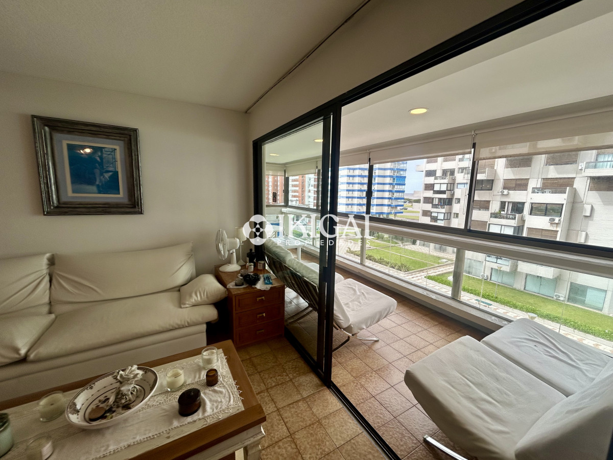 Apartamento ID.426 - VENTA DE APARTAMENTO DE 2 DORMITORIOS Y 2 BAÑOS EN PLAYA BRAVA, PUNTA DEL ESTE 