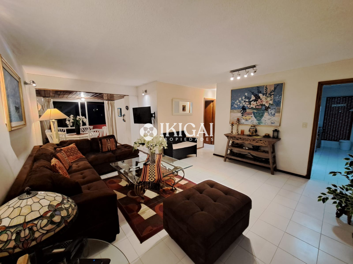 Apartamento ID.53 - VENTA APARTAMENTO 2 DORMITORIOS DOS BAÑOS 1 SUITE ED SCORPIO PLAYA BRAVA PUNTA DEL ESTE
