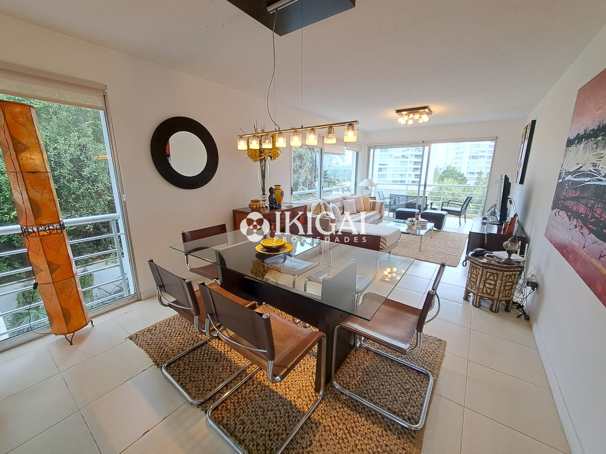 Apartamento ID.66 - VENTA APARTAMENTO 2 BAÑOS 1 SUITE PLAYA MANSA PUNTA DEL ESTE