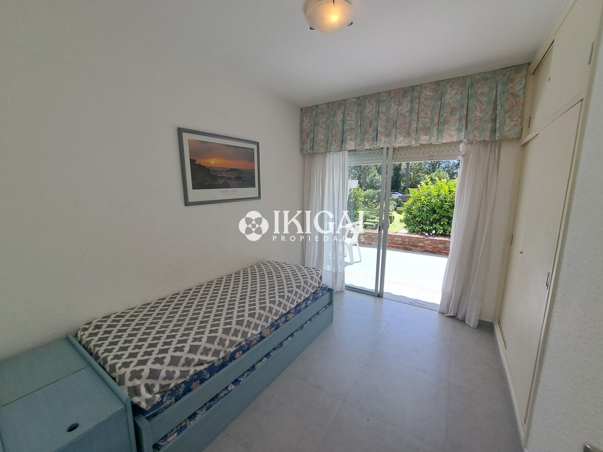 Apartamento ID.55 - VENTA APARTAMENTO 3 DERMITORIOS 2 BAÑOS 1 SUITE PLAYA MANSA PUNTA DEL ESTE