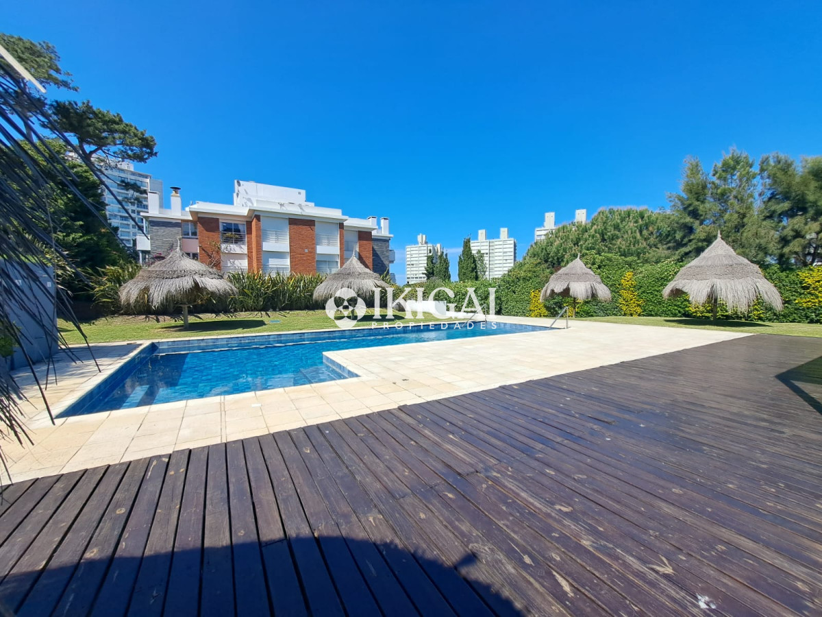 Apartamento ID.62 - VENTA APARTAMENTO 3 DORMITORIOS 2 BAÑOS 1 SUITE PLAYA MANSA PUNTA DEL ESTE