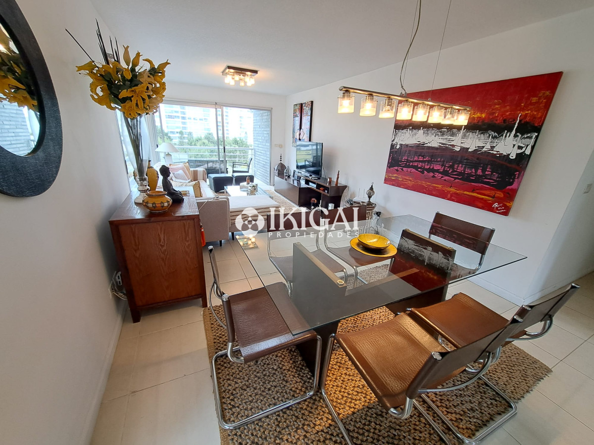 Apartamento ID.66 - VENTA APARTAMENTO 2 BAÑOS 1 SUITE PLAYA MANSA PUNTA DEL ESTE