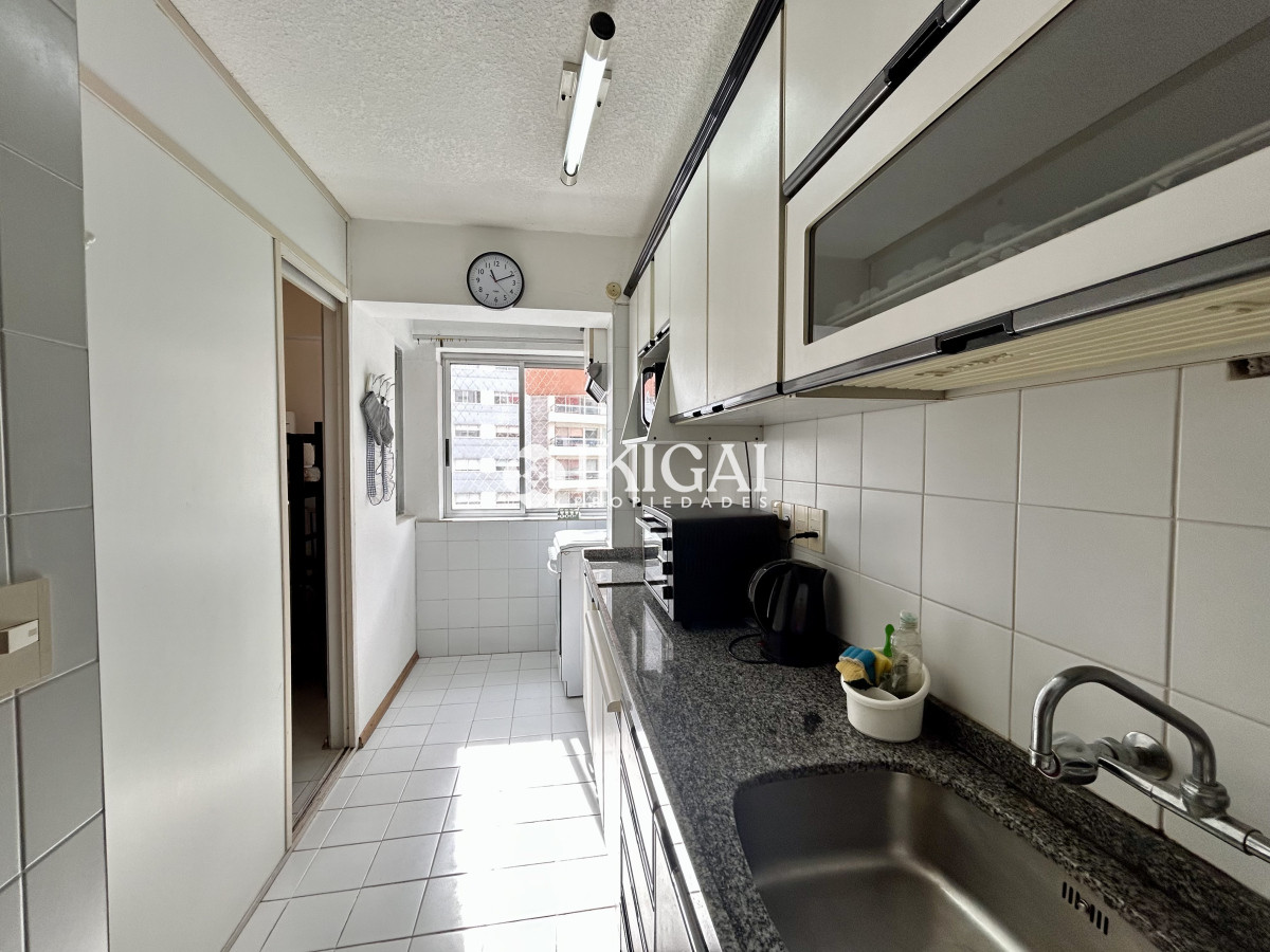 Apartamento ID.445 - VENTA DE APARTAMENTO DE 2 DORMITORIOS Y 2 BAÑOS CON SERVICIO PLAYA BRAVA, PUNTA DEL ESTE 