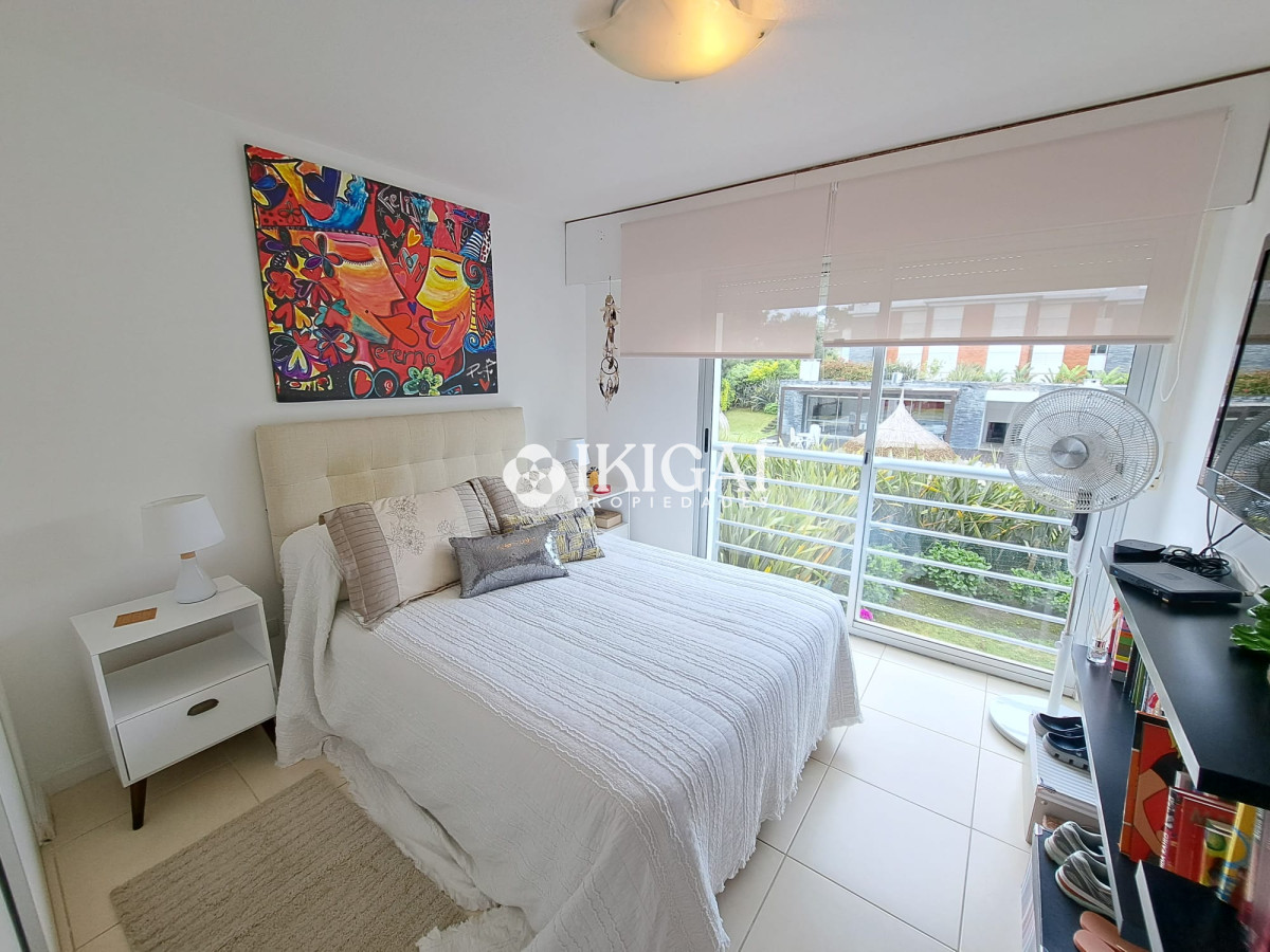 Apartamento ID.66 - VENTA APARTAMENTO 2 BAÑOS 1 SUITE PLAYA MANSA PUNTA DEL ESTE